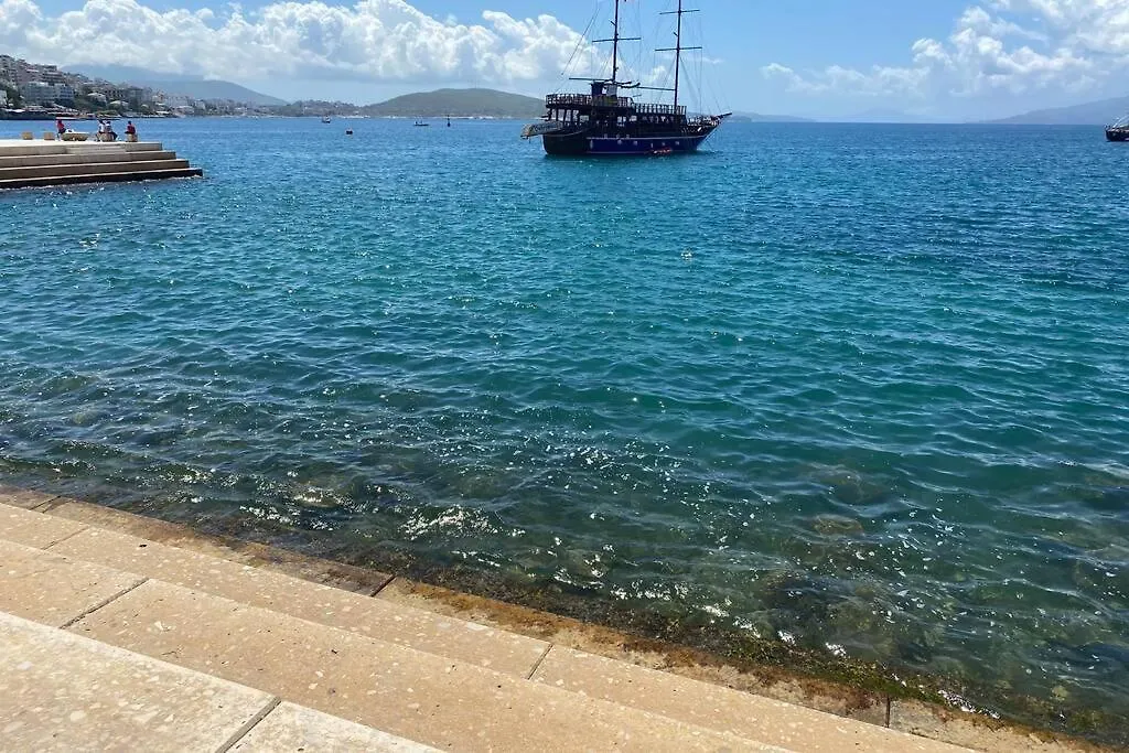 City Beach Apartment Sarandë