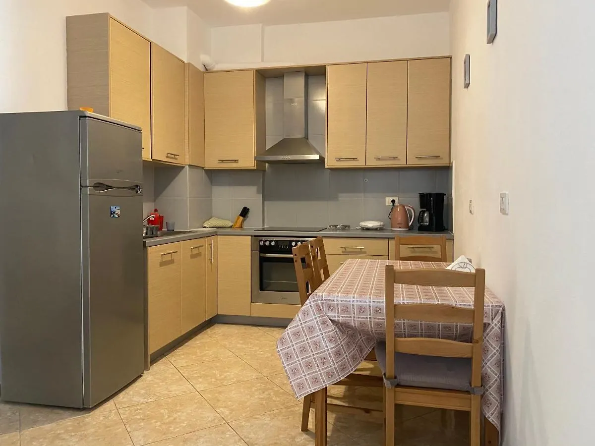 City Beach Apartment Sarandë